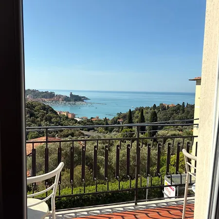 Bed & Breakfast Golfo Dei Poeti *
